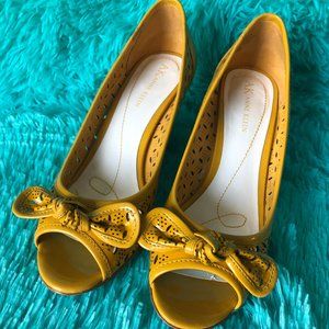 Anne Klein Peep Toe Bow Wedges